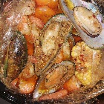 Seau de Crabe - Seafood Near Me - Laval, Quebec