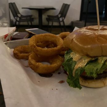 LINDY’S ON 4TH - Updated May 2024 - 527 Photos & 636 Reviews - 500 N ...