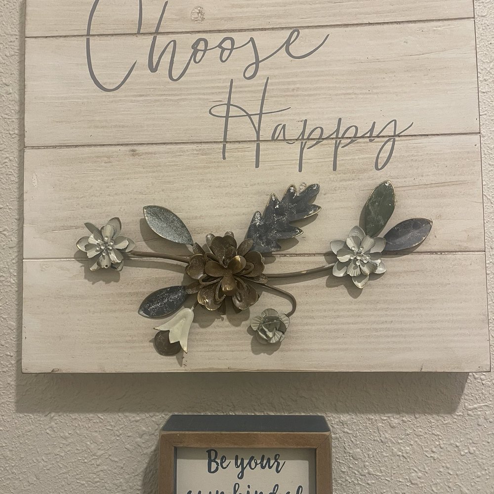 Mia Bella Salon - Awesome bathroom art - Hair Salons Near Me - Des Moines, Washington Mia Bella Salon - Awesome bathroom art - Hair Salons Near Me - Des Moines, Washington