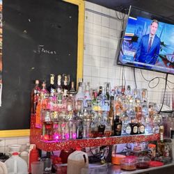 Taqueria 4 Tacos Locos - The full bar