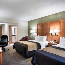 Comfort Inn & Suites Lavale - Cumberland