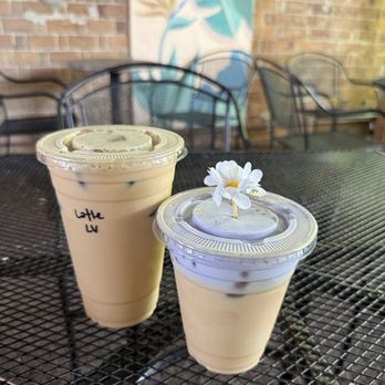 Cafe Vino Tinto - Posies latte (right) - Coffee Roasteries Near Me - Safety Harbor, Florida Cafe Vino Tinto - Posies latte (right) - Coffee Roasteries Near Me - Safety Harbor, Florida