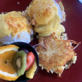 Linn's Restaurant - American Near Me - Cambria, California Linn's Restaurant - American Near Me - Cambria, California
