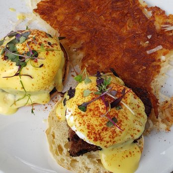 Cafe Topes - Cardiff Eggs Benedict with hashbrowns, extra crispy, per my request. - Coffee & Tea Near Me - Carlsbad, California