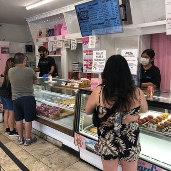 Leonard's Bakery - Bakeries Near Me - Honolulu, Hawaii Leonard's Bakery - Bakeries Near Me - Honolulu, Hawaii