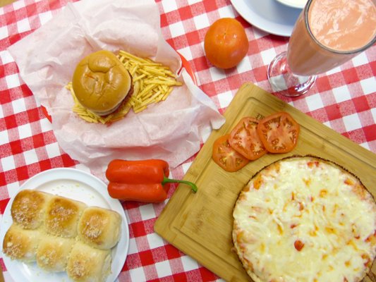 Bulila Pizza Cubana by null