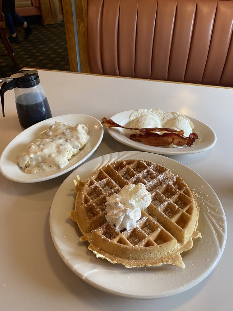 SANDY’S PANCAKE & WAFFLE HOUSE Updated October 2024 21 Photos & 31