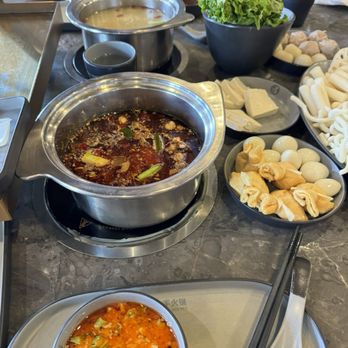Liuyishou Hot Pot 刘一手火锅 - Liu's House Special Spicy Soup Base (Mild) - Hot Pot Near Me - Houston, Texas Liuyishou Hot Pot 刘一手火锅 - Liu's House Special Spicy Soup Base (Mild) - Hot Pot Near Me - Houston, Texas