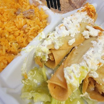 Sabor Latino 17 - Dry flavorless flautas - Mexican Near Me - Pinole, California