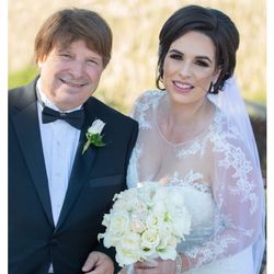 Castelli Fashions - Walking the bride !