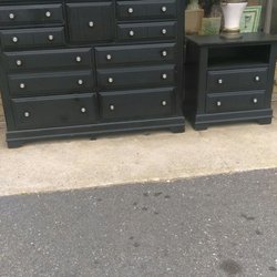 Abra Ka Dabra Mattress - Black dresser w/ nightstand