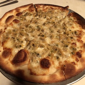 Lee's Tavern - White Clam Pizza - Pizza Near Me - Staten Island, New York Lee's Tavern - White Clam Pizza - Pizza Near Me - Staten Island, New York