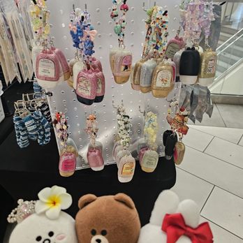 Kj's Kreations - Cute hand sanitizer holders - Pop-up Shops Near Me - Aiea, Hawaii Kj's Kreations - Cute hand sanitizer holders - Pop-up Shops Near Me - Aiea, Hawaii