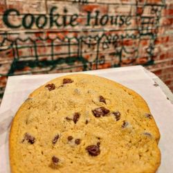 The Cookie House - Chocolate chip