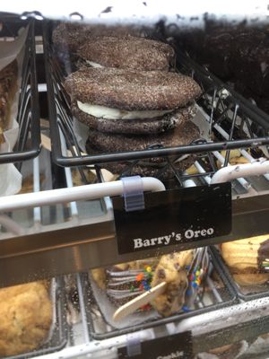 Barry’s Buns by null