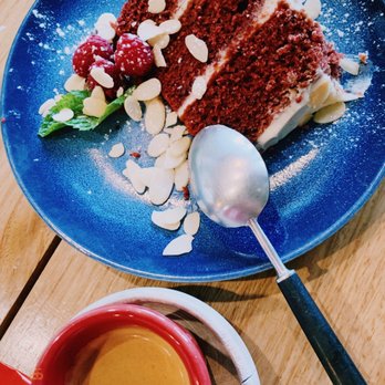 Brick Clérigos - Red velvet Cake - Pizza Near Me - Porto, 13