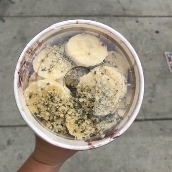 Backyard Bowls - A nice, full bowl - Breakfast & Brunch Near Me - Los Angeles, California Backyard Bowls - A nice, full bowl - Breakfast & Brunch Near Me - Los Angeles, California