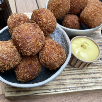 Grenare - Bitterballen - Bars Near Me - Leiden, ZH