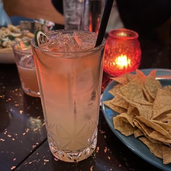Low Bar - Piña con Nada - Cocktail Bars Near Me - Oakland, California Low Bar - Piña con Nada - Cocktail Bars Near Me - Oakland, California