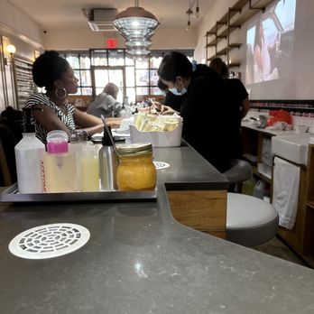 Wellzen Lounge - Manicure - Nail Salons Near Me - Brooklyn, New York