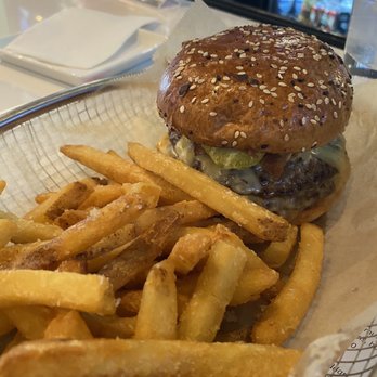 OVER/UNDER SPORTS BAR - Updated December 2025 - 99 Photos & 44 Reviews ...