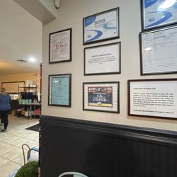 The Locals Seafood & Grill - Health Scores & Certs