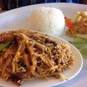 Bhan Baitong - Beef Pad Thai Lunch Special ($8) - Thai Near Me - Lake Forest, California Bhan Baitong - Beef Pad Thai Lunch Special ($8) - Thai Near Me - Lake Forest, California