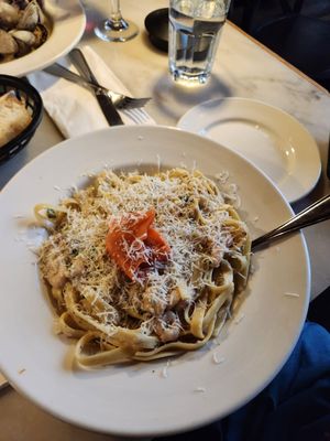 Pagliacci's by null