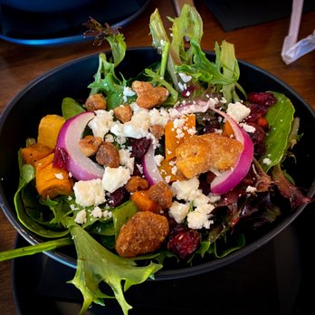 Collina - The Pit Stop Fall Salad=Excellent - New American Near Me - St. Louis, Missouri Collina - The Pit Stop Fall Salad=Excellent - New American Near Me - St. Louis, Missouri