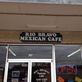 Rio Bravo Mexican Cafe - the entrance to the restaurant - Mexican Near Me - Georgetown, Texas