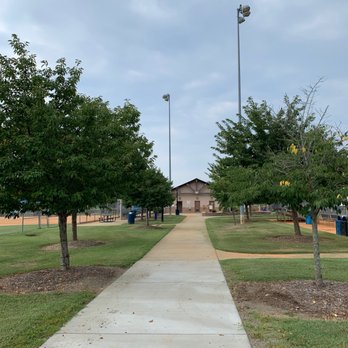Stallings Park - Parks Near Me - Matthews, North Carolina