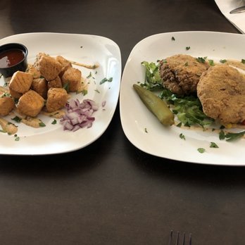 The Bistreaux by Fleur De Licious - Appetizers: Salmon Bites and Crab Cakes - Cajun/Creole Near Me - Columbia, South Carolina The Bistreaux by Fleur De Licious - Appetizers: Salmon Bites and Crab Cakes - Cajun/Creole Near Me - Columbia, South Carolina