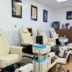 Lively Nails Salon - State of the art pedicure chairs