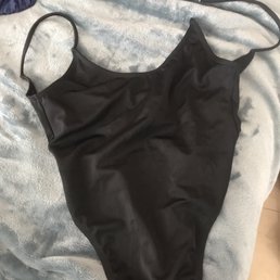 Only two straps, come on sewing should be better then that Only two straps, come on sewing should be better then that