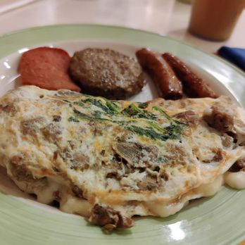 Garden Buffet - Omelette from the Omelette Station with Sawsage Links n Paddy - Buffets Near Me - Las Vegas, Nevada