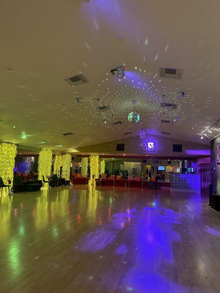 Fred Astaire Dance Studios Logo