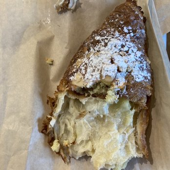 maman - Undercooked almond croissant - Breakfast & Brunch Near Me - Bethesda, Maryland maman - Undercooked almond croissant - Breakfast & Brunch Near Me - Bethesda, Maryland