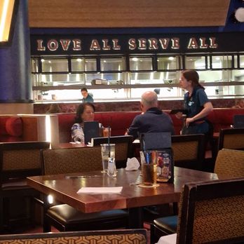 Hard Rock Cafe - View of the open kitchen - American Near Me - Hollywood, Florida