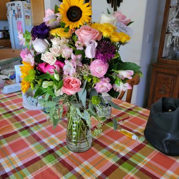 The Bloom Shoppe - Birthday Mix - Florists Near Me - Temecula, California