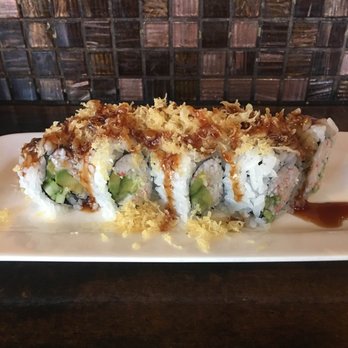Kuru Kuru Sushi - Cali Crunch Roll - Sushi Bars Near Me - Burbank, California
