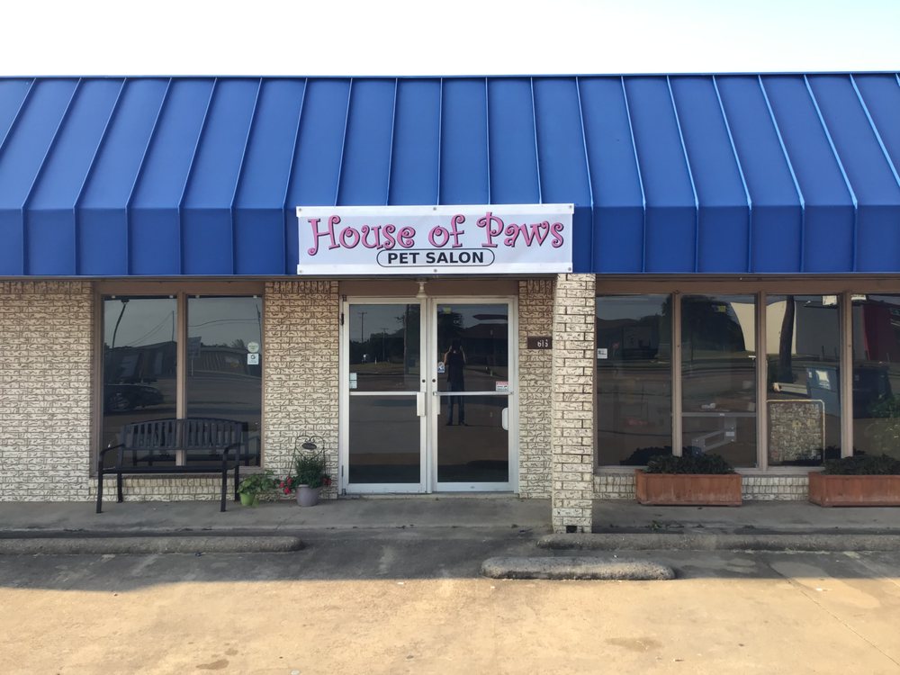 HOUSE OF PAWS Updated September 2024 616 Main Street, Gun Barrel