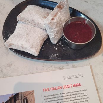 Commons Club - Beignets - Wine Bars Near Me - New Orleans, Louisiana Commons Club - Beignets - Wine Bars Near Me - New Orleans, Louisiana