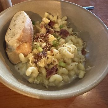 Lola - An American Bistro - Mac N Cheese Bowl - Coffee & Tea Near Me - New Ulm, Minnesota