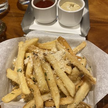 Gordon Ramsay Burger Las Vegas - Truffle Fries: good truffle flavor on fries, truffle aioli available for even more truffle flavor!! - Burgers Near Me - Las Vegas, Nevada Gordon Ramsay Burger Las Vegas - Truffle Fries: good truffle flavor on fries, truffle aioli available for even more truffle flavor!! - Burgers Near Me - Las Vegas, Nevada
