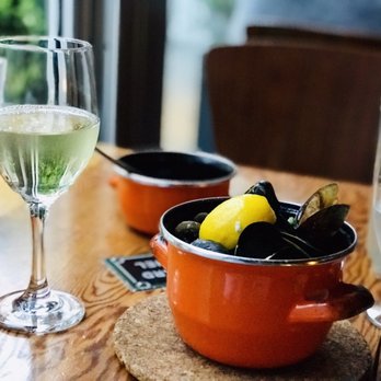Salade de Fruits Cafe - Mussels - French Near Me - Vancouver, British Columbia Salade de Fruits Cafe - Mussels - French Near Me - Vancouver, British Columbia