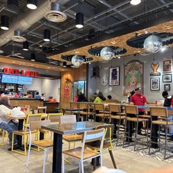 Raising Cane's Chicken Fingers - Interior
