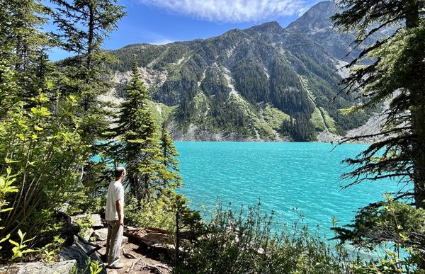 Joffre Lakes Park by null