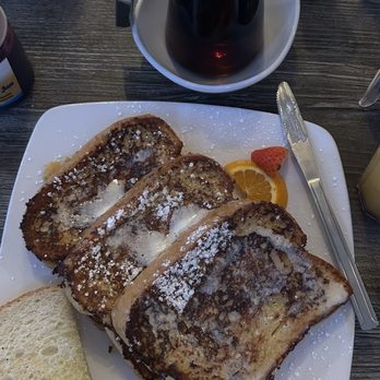 Berry Fresh Cafe - Challah Bread French Toast - Breakfast & Brunch Near Me - Port St Lucie, Florida Berry Fresh Cafe - Challah Bread French Toast - Breakfast & Brunch Near Me - Port St Lucie, Florida