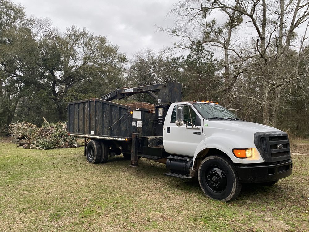 2 THE RESCUE HAULING & JUNK REMOVAL Updated August 2024 Biloxi