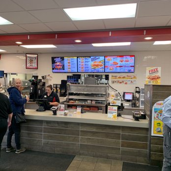 Hardee's - Fast Food Near Me - Sauk Centre, Minnesota
